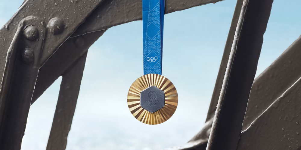 Paris 2024 : Comment le métal de la tour Eiffel a été incorporé dans les médailles olympiques et paralympiques ?